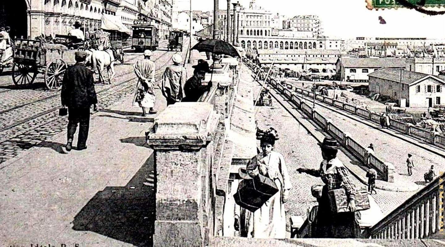 2371- Alger - Boulevard de la Republique2.jpg